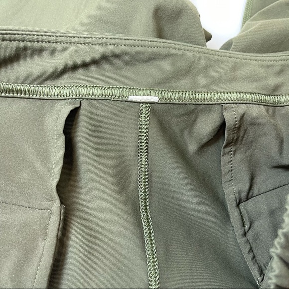 SOld Lululemon Athletic Green Jet Crop Pant Jogger - Picture 8 of 9